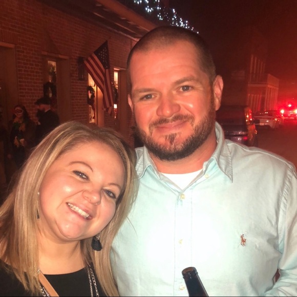 Meet your Posher, Jessica - Picture 1 of 1